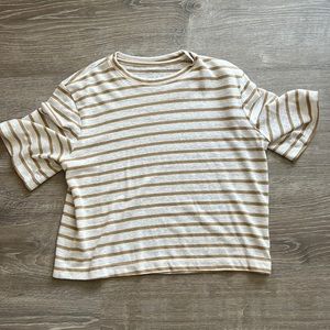 Universal Thread XS cropped T-shirt
